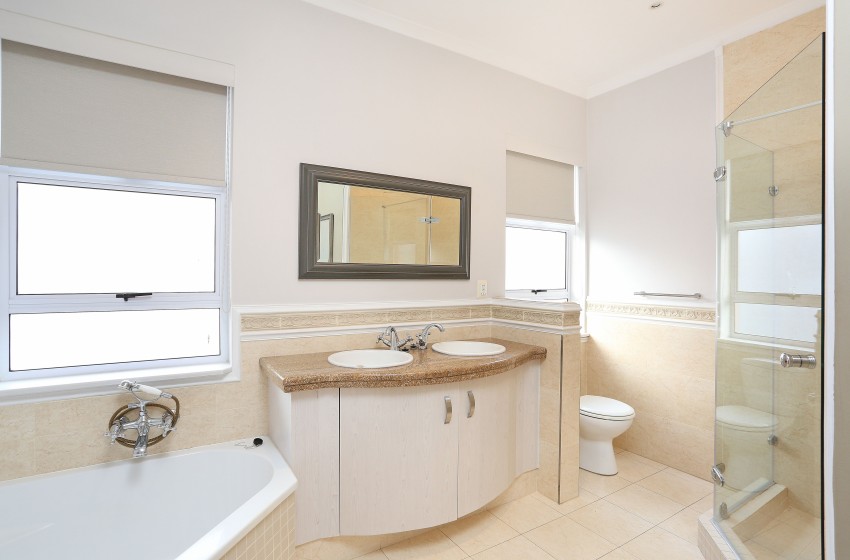 4 Bedroom Property for Sale in Pinnacle Point Golf Estate Western Cape